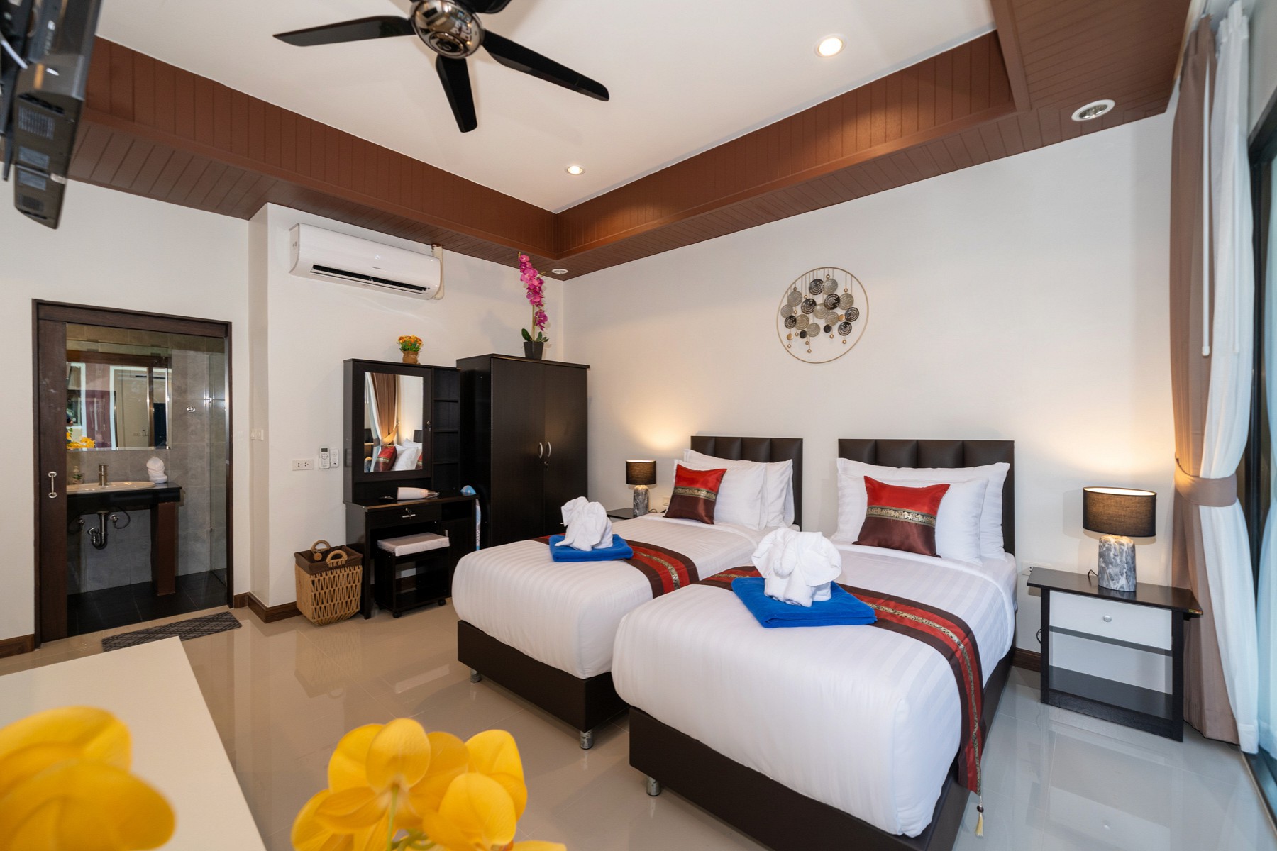 1 Bedroom Suite Pool Access