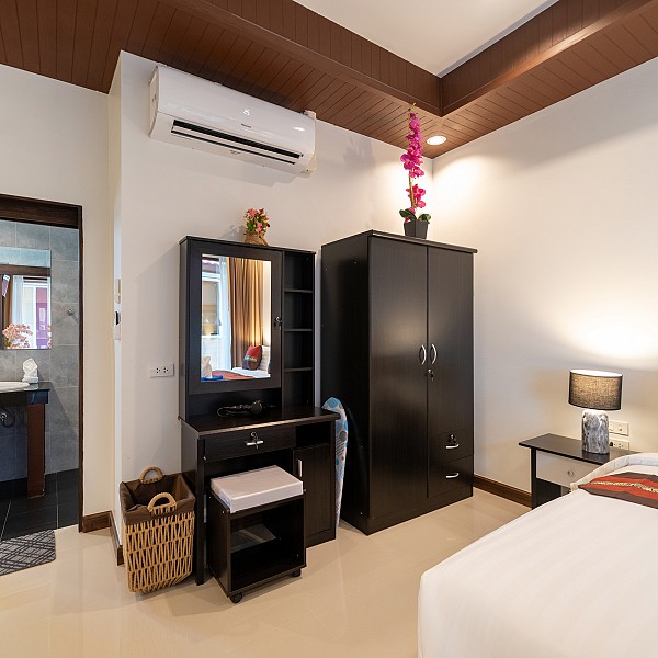 1 Bedroom Suite Pool Access