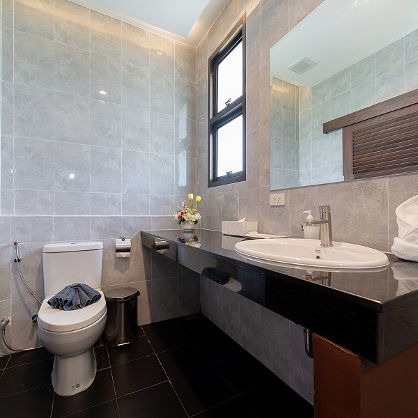 1 Bedroom Suite Pool Access