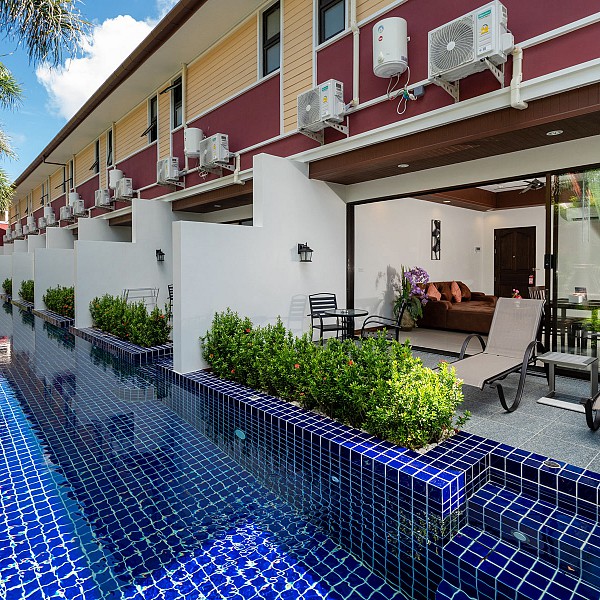1 Bedroom Suite Pool Access