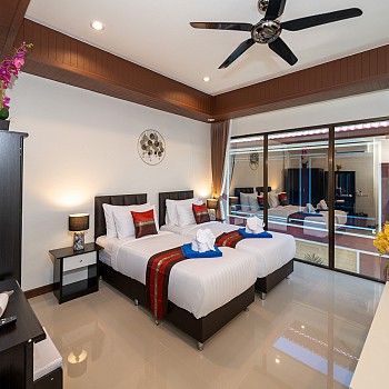 1 Bedroom Suite Pool Accessalt=