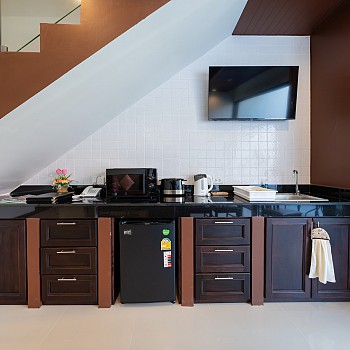 1 Bedroom Suite Pool Accessalt=
