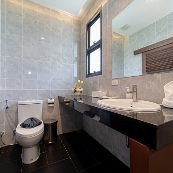 1 Bedroom Suite Pool Accessalt=