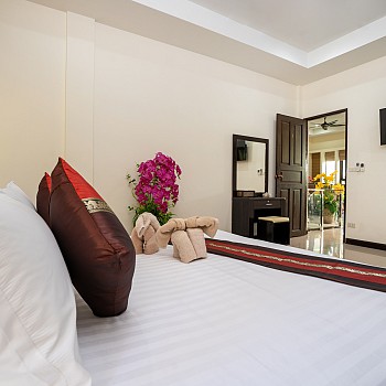 5-6-7 bedroom suite private pool villaalt=