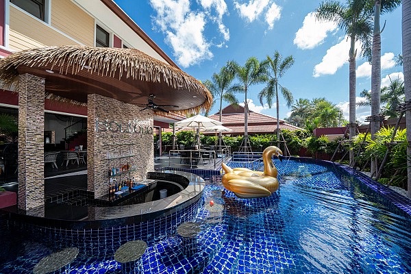 Pool Bar