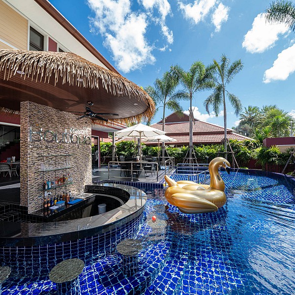 Pool Bar