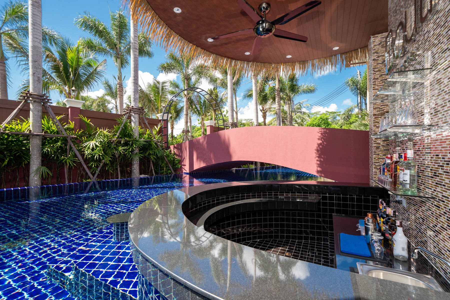 Pool Bar